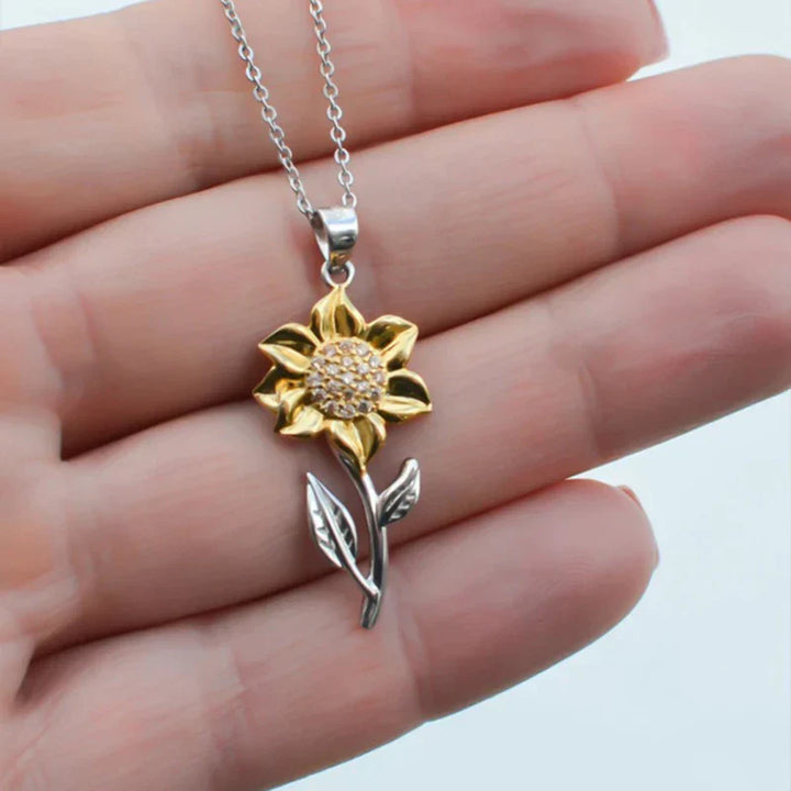 Goldene Halskette aus Sterlingsilber mit Sonnenblume