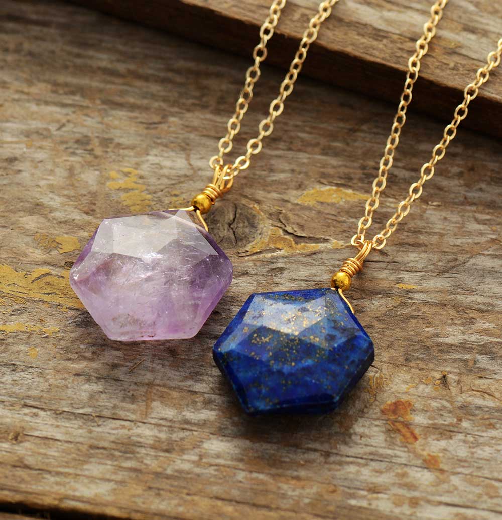 Lapis-Lazuli-Hexagon-Halskette – Amarielle